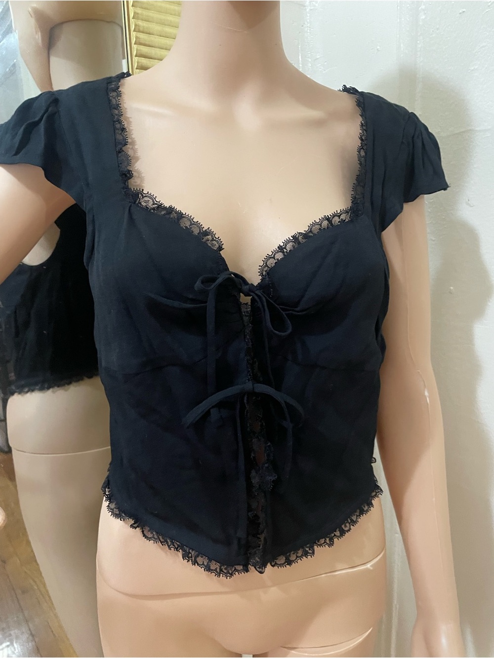 Reformation Black Lace-Trim Tie-Front Crop Top - Picture 10 of 16
